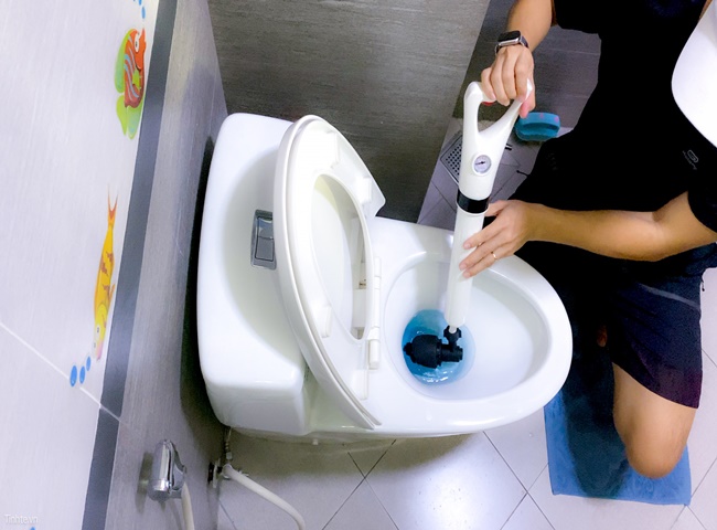 Thông bồn cầu quận 4 giá rẻ Tiến Minh chuyên nghiệp nhất