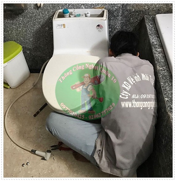 C&aacute;ch xử l&yacute; bồn cầu bị r&ograve; rỉ nước nhanh ch&oacute;ng tại nh&agrave;
