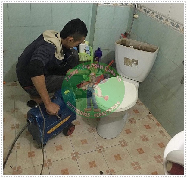 Nguy&ecirc;n nh&acirc;n v&igrave; sao bồn cầu bị nghẹt