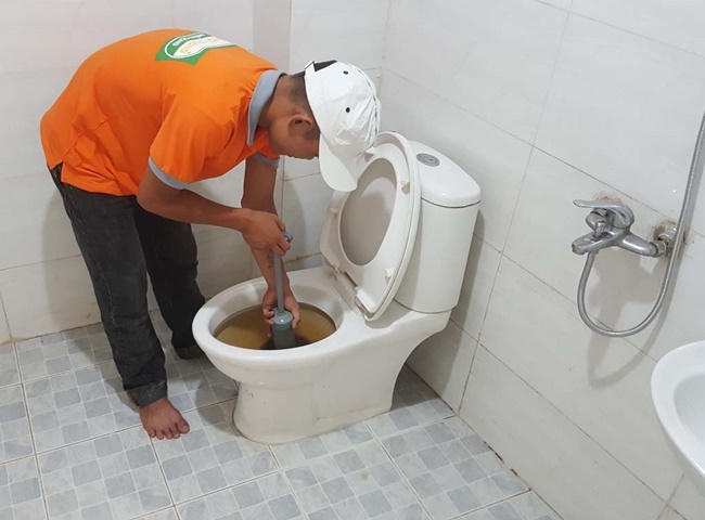 Thợ thông bồn cầu quận 9 có nhiều kinh nghiệm trong lĩnh vực